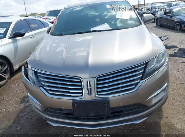 5LMCJ3C94JUL29485 2018 LINCOLN MKC Brown ხელსაწყოთა პანელის ხედი