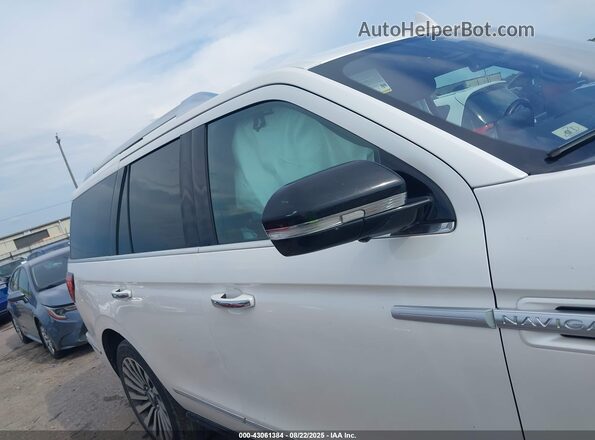 5LMJJ2LT1JEL11162 2018 LINCOLN NAVIGATOR White Սալոնի հետևի տեսք