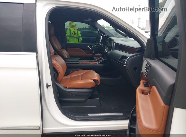5LMJJ3LT8LEL10177 2020 LINCOLN NAVIGATOR White Вид салону спереду