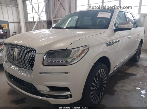 5LMJJ3TT1KEL06745 2019 LINCOLN NAVIGATOR L Белый Передняя левая четверть