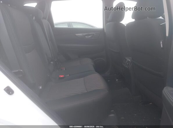 5N1AT2MT5JC828942 2018 NISSAN ROGUE White 