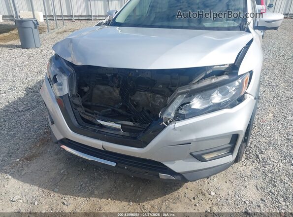 5N1AT2MTXLC781958 2020 NISSAN ROGUE Silver Widok z przodu