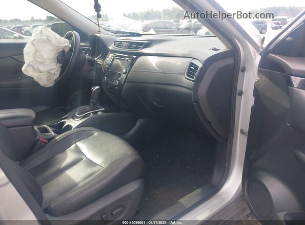 5N1AT2MTXLC781958 2020 NISSAN ROGUE Silver Widok wnętrza z przodu