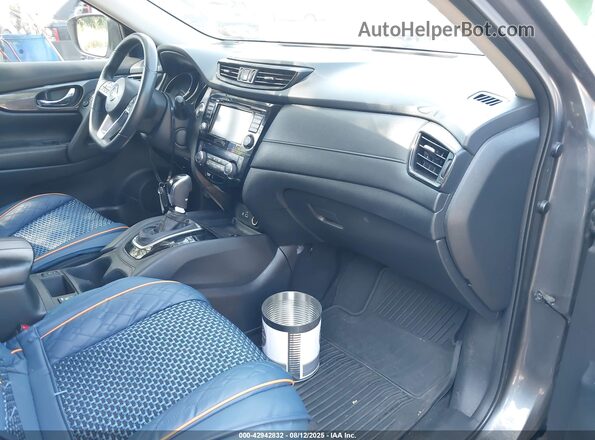 5N1AT2MV4JC813429 2018 NISSAN ROGUE Серый 