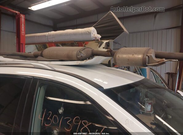 5N1DR2MM5JC635212 2018 NISSAN PATHFINDER White 
