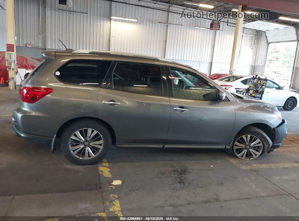 5N1DR2MN8HC659023 2017 NISSAN PATHFINDER Pewter Vista interior trasera