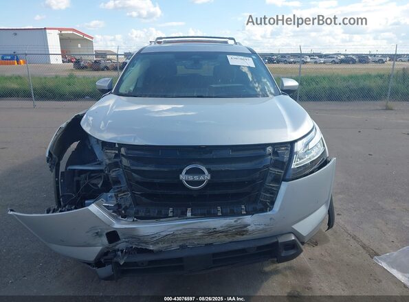 5N1DR3DJ1PC211949 2023 NISSAN PATHFINDER Серебряный Вид щитка приборов