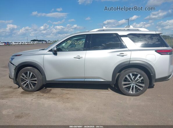 5N1DR3DJ1PC211949 2023 NISSAN PATHFINDER Серебряный Панорамный вид салона 360°