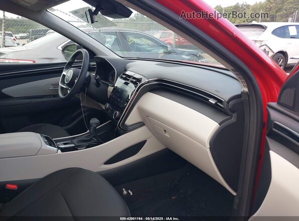 5NMJBCAE9PH194516 2023 HYUNDAI TUCSON Красный Вид салона спереди