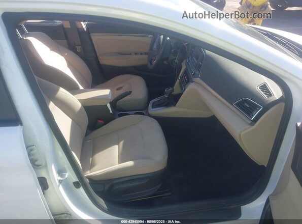 5NPD74LF2JH250560 2018 HYUNDAI ELANTRA White 