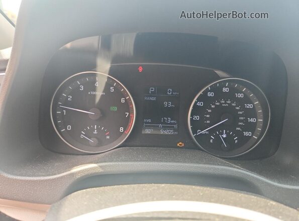 5NPD84LF3HH005807 2017 HYUNDAI ELANTRA Black Սարքավորումների վահանակի տեսք