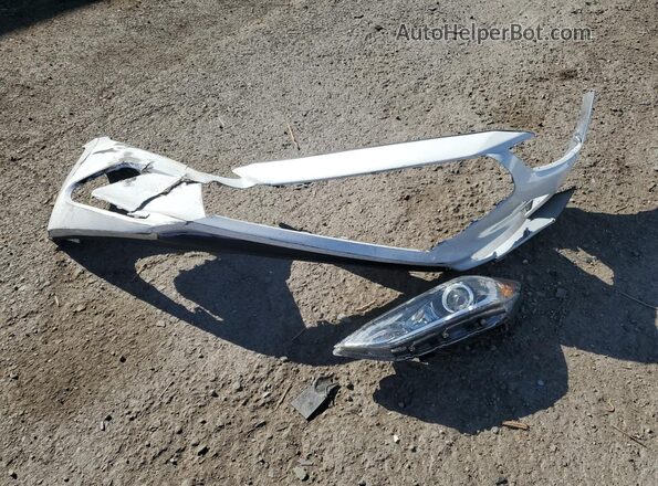 5NPD84LF7JH273698 2018 HYUNDAI ELANTRA White 