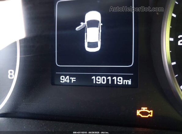 5NPD84LFXJH333165 2018 HYUNDAI ELANTRA White 