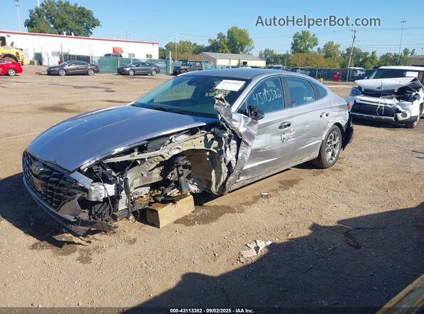 5NPEL4JAXLH012692 2020 HYUNDAI SONATA Серебряный Вид спереди