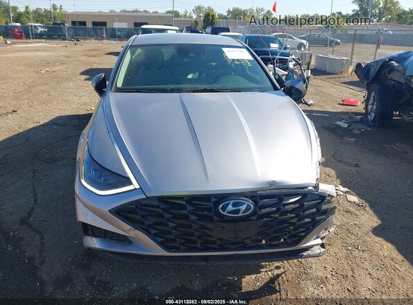 5NPEL4JAXLH012692 2020 HYUNDAI SONATA Серебряный Вид задней части салона