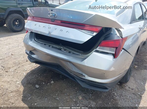 5NPLM4AG5MH008477 2021 HYUNDAI ELANTRA Silver Front view