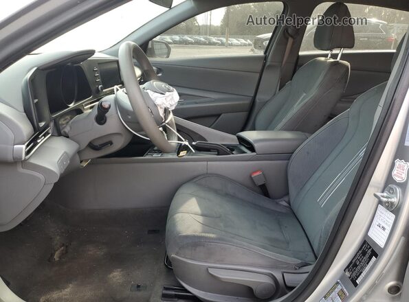 5NPLM4AG5MH045593 2021 HYUNDAI ELANTRA Silver Front interior view