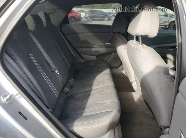 5NPLM4AG5MH045593 2021 HYUNDAI ELANTRA Silver Rear seats view