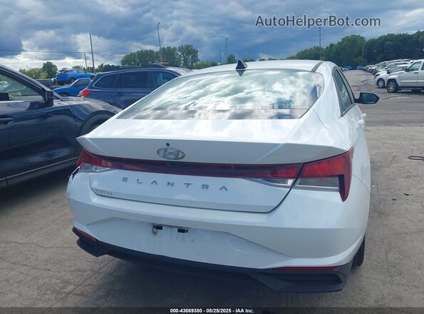 5NPLM4AG9MH020468 2021 HYUNDAI ELANTRA Белый 