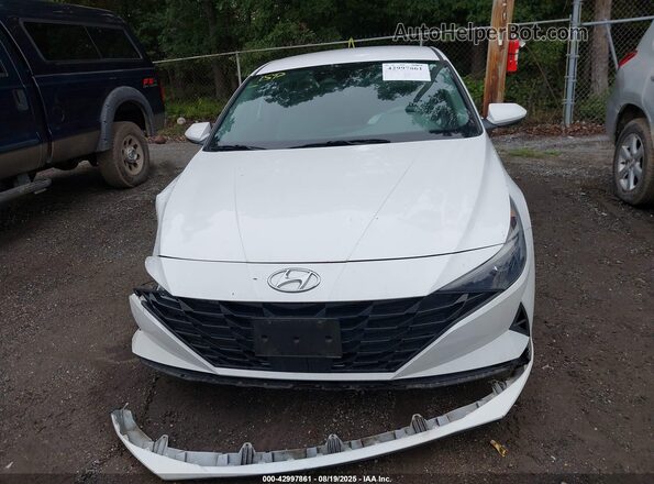 5NPLS4AG0NH061353 2022 HYUNDAI ELANTRA White 