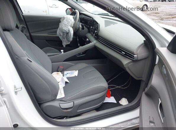 5NPLS4AG0NH061353 2022 HYUNDAI ELANTRA White 