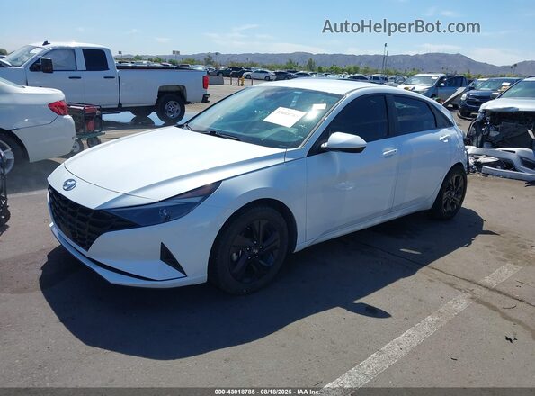 5NPLS4AG3MH048899 2021 HYUNDAI ELANTRA White Przód lewy