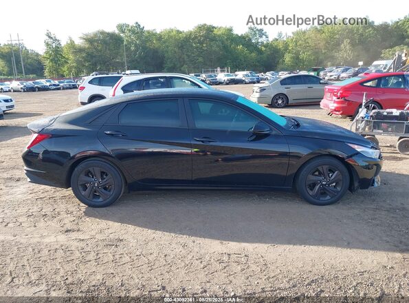 5NPLS4AG3MH051950 2021 HYUNDAI ELANTRA Black Սալոնի հետևի տեսք
