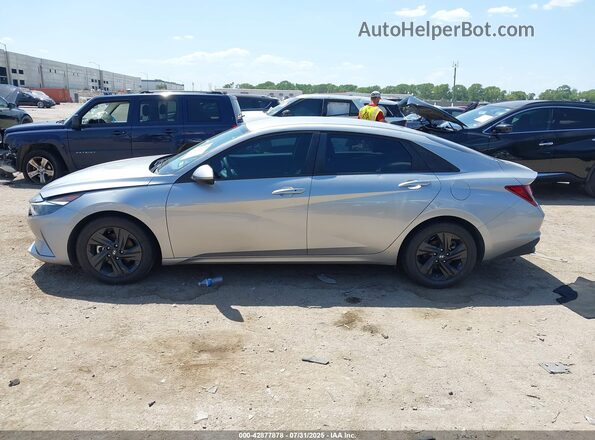 5NPLS4AG8MH038868 2021 HYUNDAI ELANTRA Silver 360 interior view
