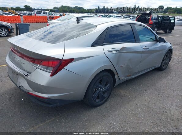 5NPLS4AGXNH060310 2022 HYUNDAI ELANTRA Silver 