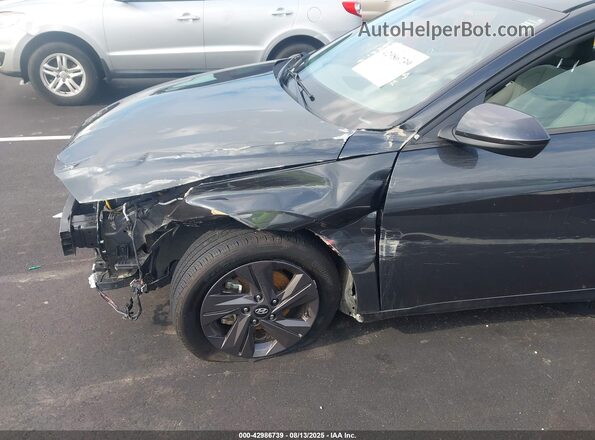 5NPLS4AGXNH085224 2022 HYUNDAI ELANTRA Серый Вид спереди