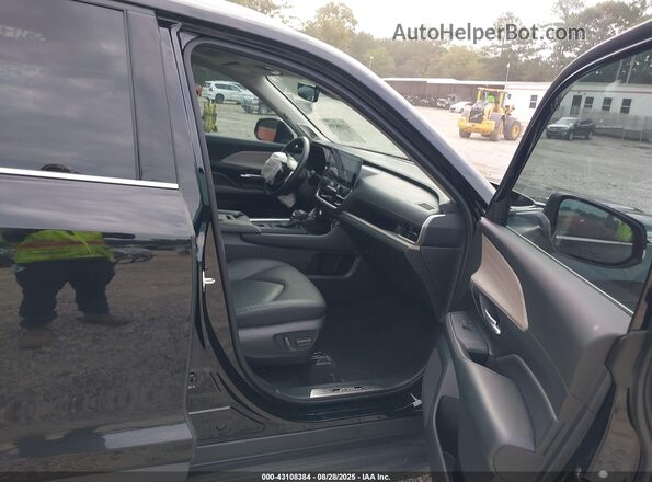 5TDAAAA57SS021719 2025 TOYOTA LIMITED Black Front interior view
