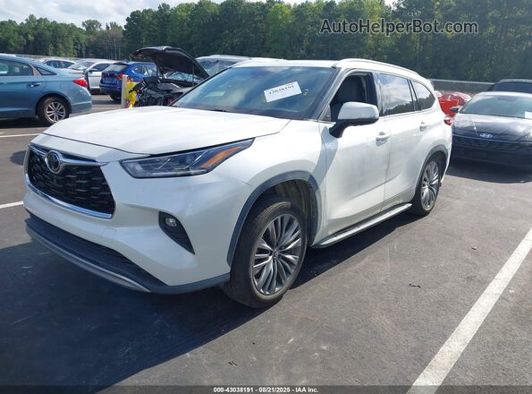 5TDFZRAH6MS078407 2021 TOYOTA HIGHLANDER White Front left
