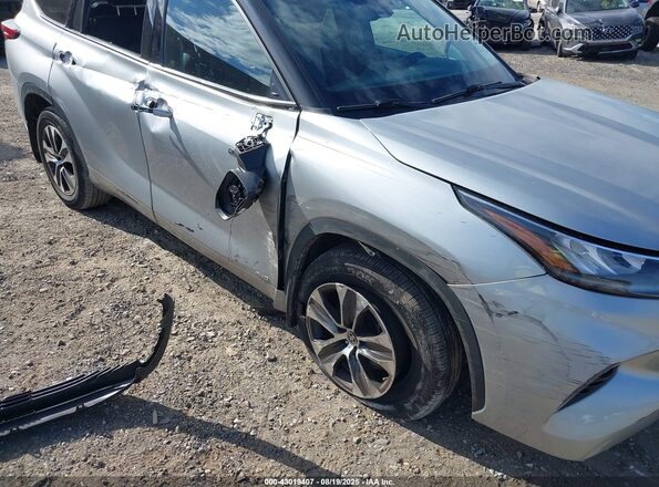 5TDHBRCH3LS503610 2020 TOYOTA LE Silver Vista frontal