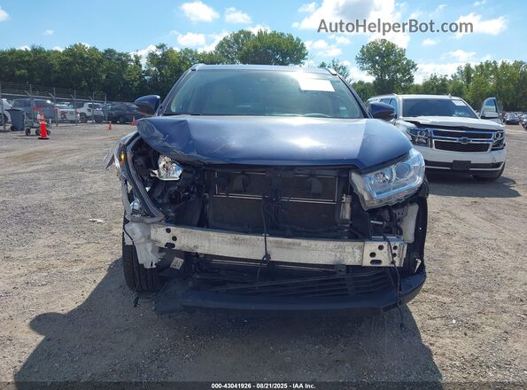 5TDJGRFH9JS037127 2018 TOYOTA LE Blue 