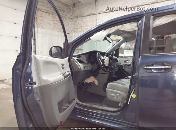 5TDJZ3DC1LS246315 2020 TOYOTA LE Blue Vista interior delantera