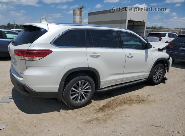 5TDJZRFH8JS542490 2018 TOYOTA HIGHLANDER White 