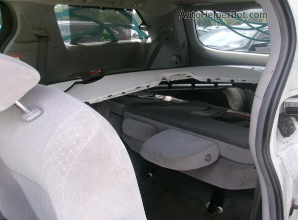 5TDKZ3DC3JS916206 2018 TOYOTA LE  Вид підкапотного простору