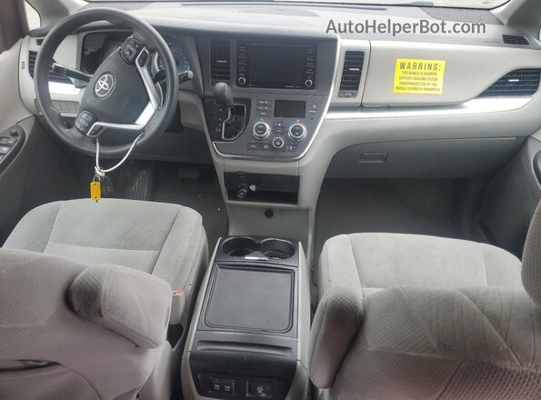 5TDKZ3DC3JS923866 2018 TOYOTA LE Silver 