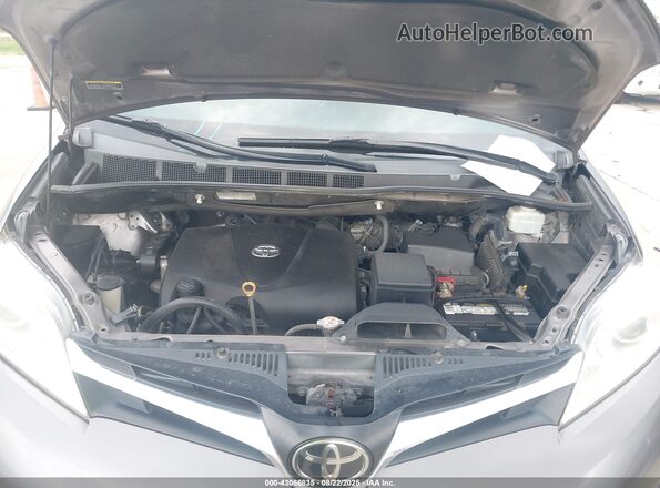 5TDKZ3DC6LS030934 2020 TOYOTA LE Gray Вид ззаду