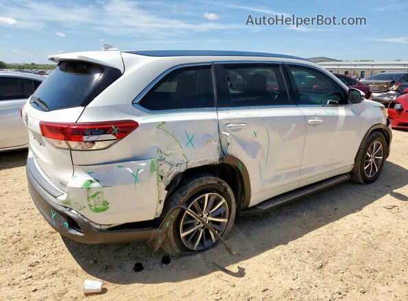 5TDKZRFH4JS540983 2018 TOYOTA HIGHLANDER Белый 