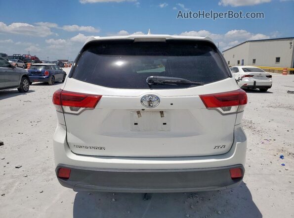 5TDKZRFH9JS529123 2018 TOYOTA HIGHLANDER White 