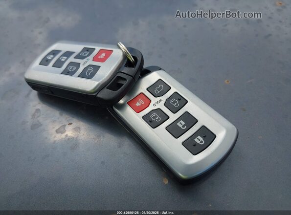 5TDXZ3DC1LS073065 2020 TOYOTA SIENNA Красный Вид панели приборов