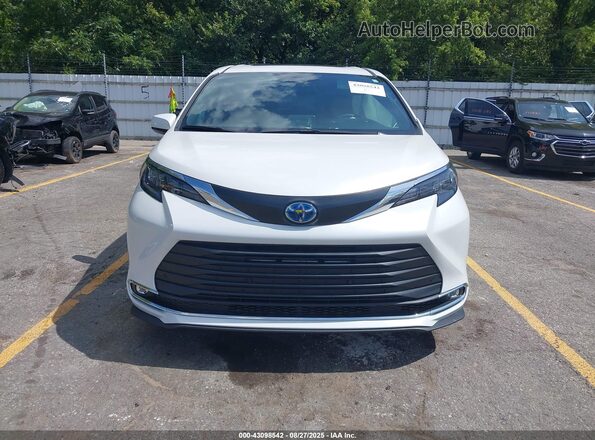5TDYRKEC7RS202948 2024 TOYOTA LE White ხელსაწყოთა პანელის ხედი