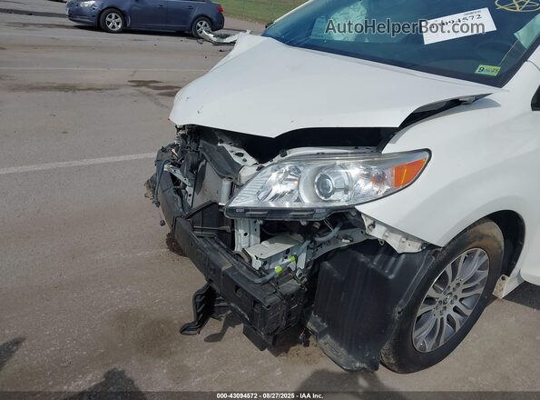 5TDYZ3DC5LS037710 2020 TOYOTA LE White Widok z przodu