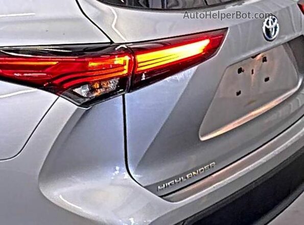 5TDZARAH0PS022858 2023 TOYOTA LE  Вид панели приборов
