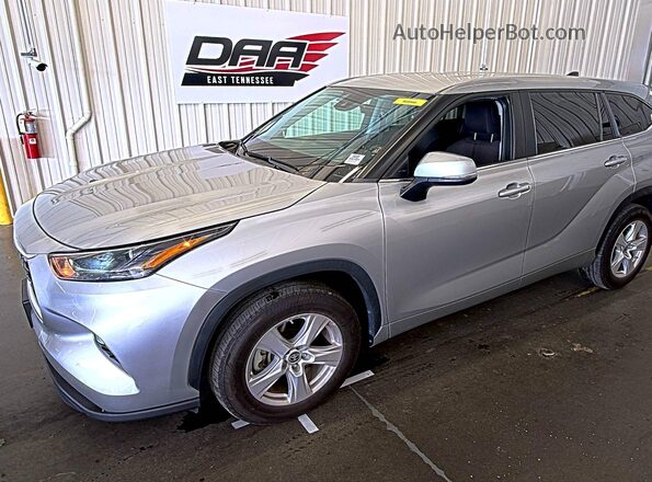 5TDZARAH0PS022858 2023 TOYOTA LE  Задняя правая четверть