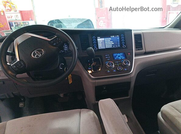5TDZZ3DC3LS068071 2020 TOYOTA SIENNA  Передняя левая четверть