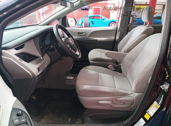 5TDZZ3DC3LS068071 2020 TOYOTA SIENNA  Вид задних сидений