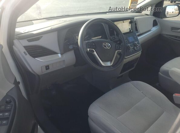 5TDZZ3DC4LS065096 2020 TOYOTA SIENNA  Вид задних сидений