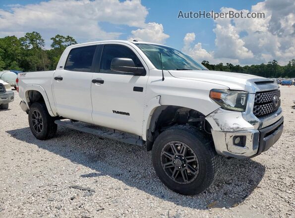 5TFDW5F10JX768227 2018 TOYOTA TUNDRA Белый 